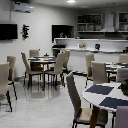 New House Kobuleti Hotel Bagian luar foto