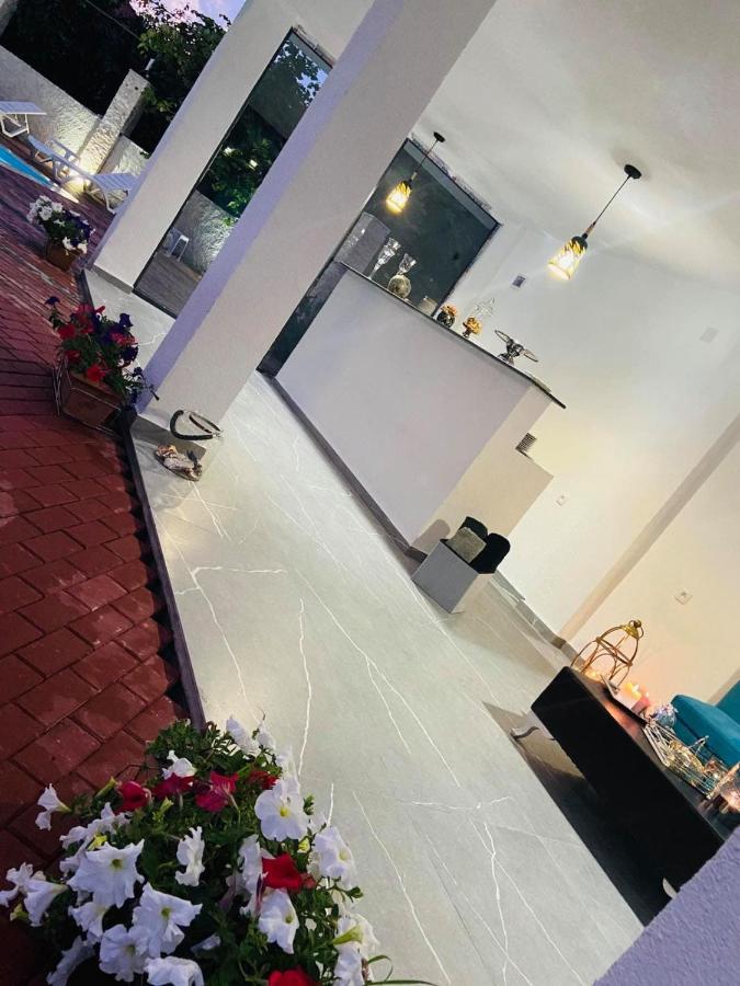 New House Kobuleti Hotel Bagian luar foto