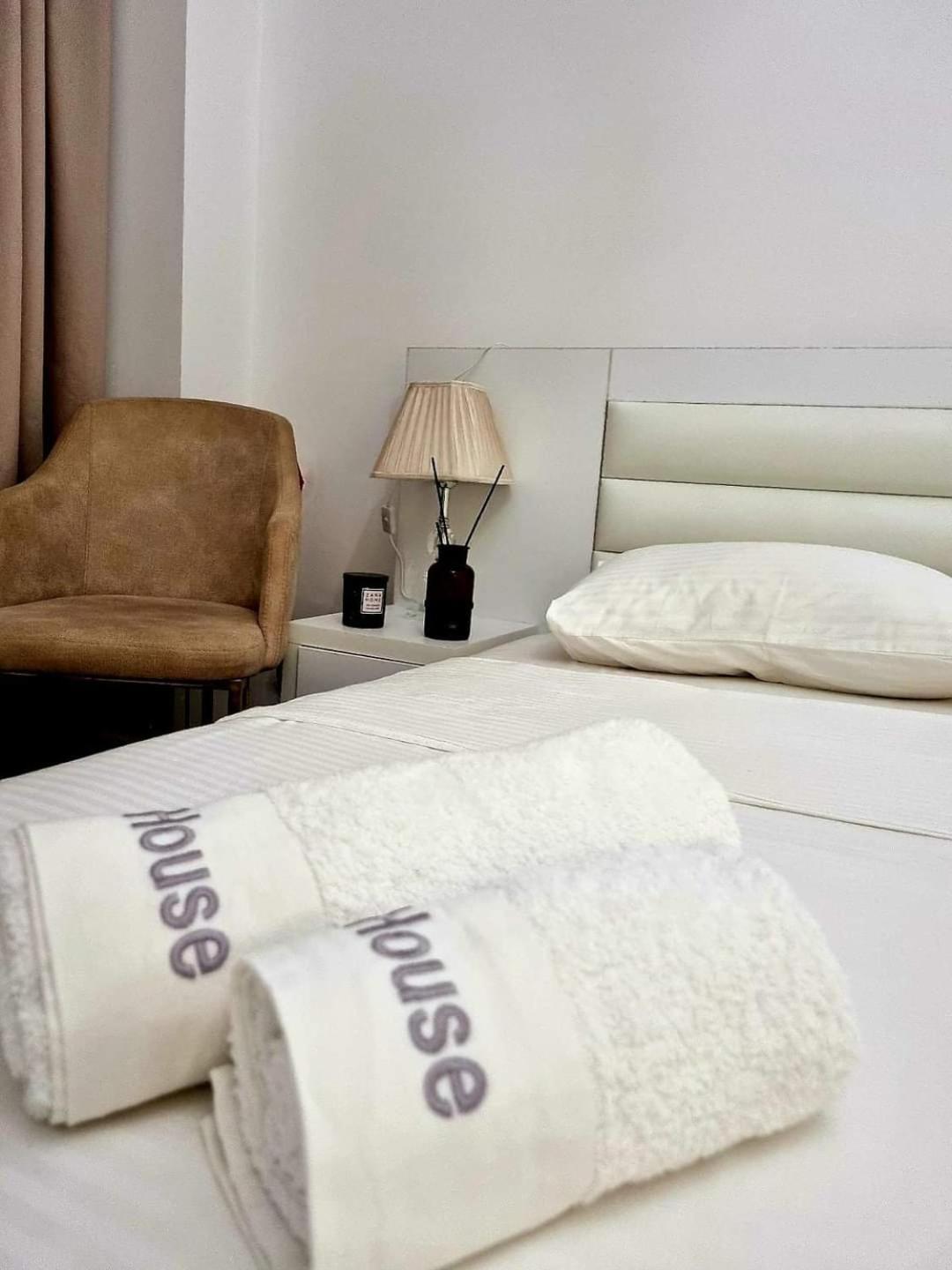 New House Kobuleti Hotel Bagian luar foto
