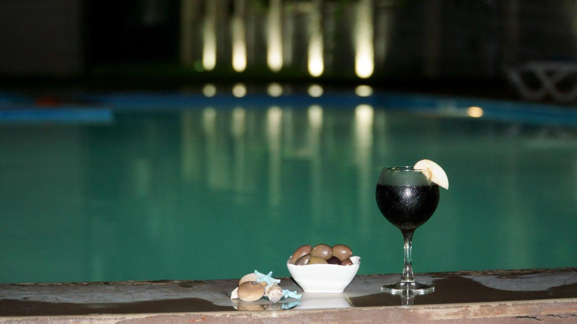New House Kobuleti Hotel Bagian luar foto
