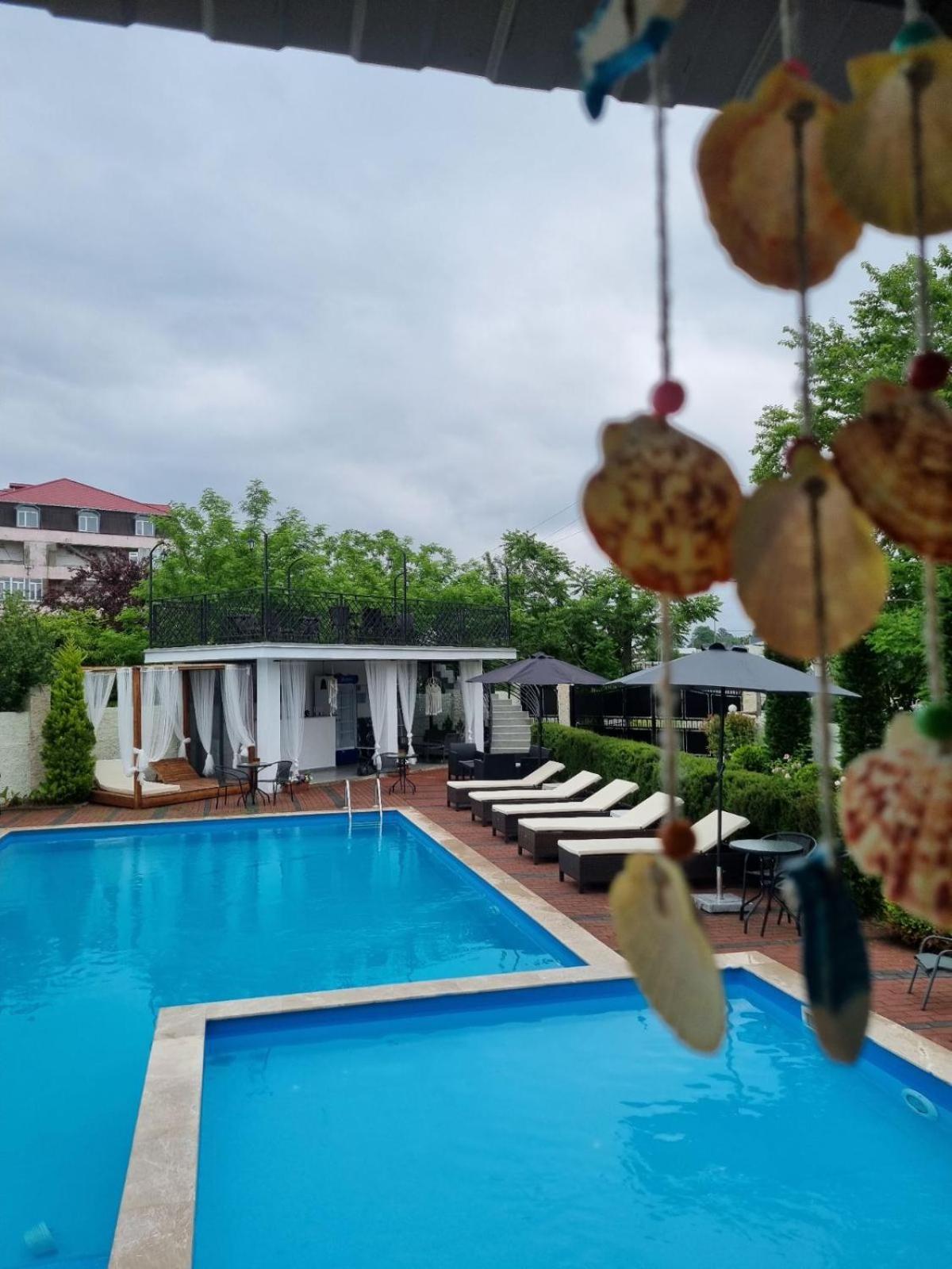 New House Kobuleti Hotel Bagian luar foto