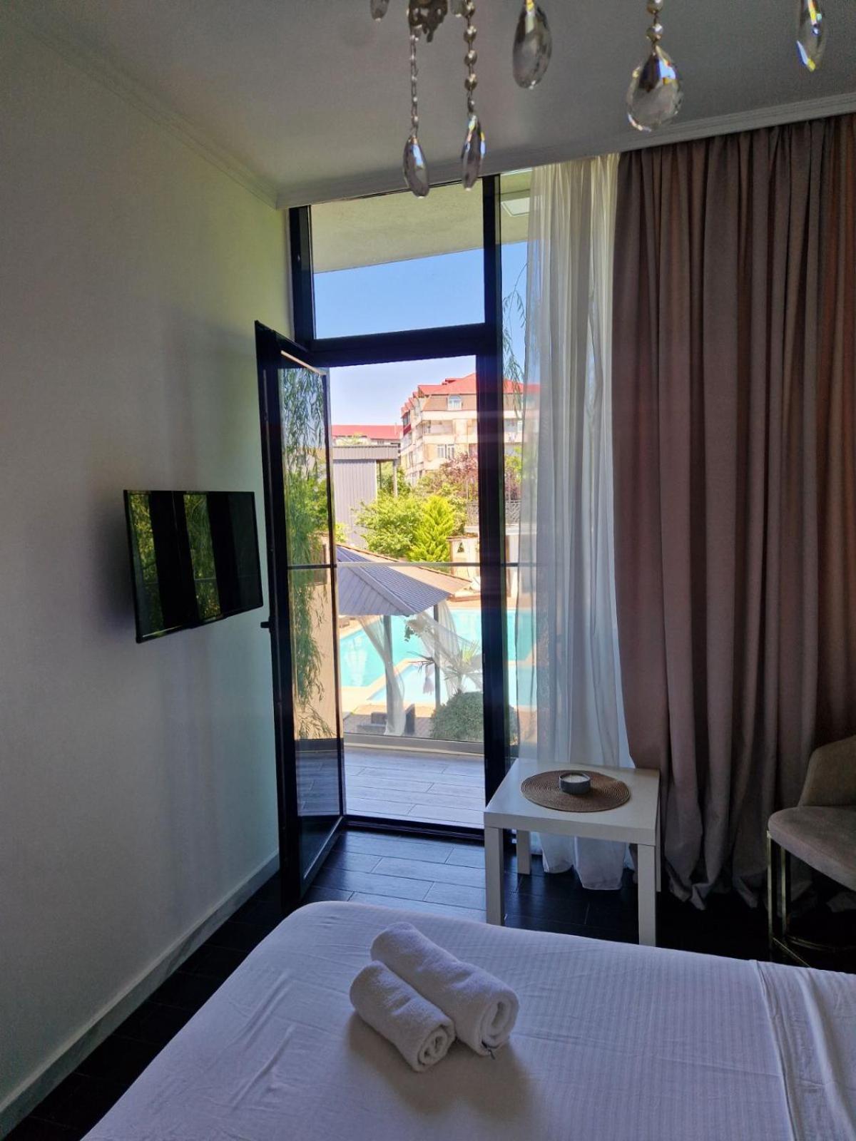 New House Kobuleti Hotel Bagian luar foto