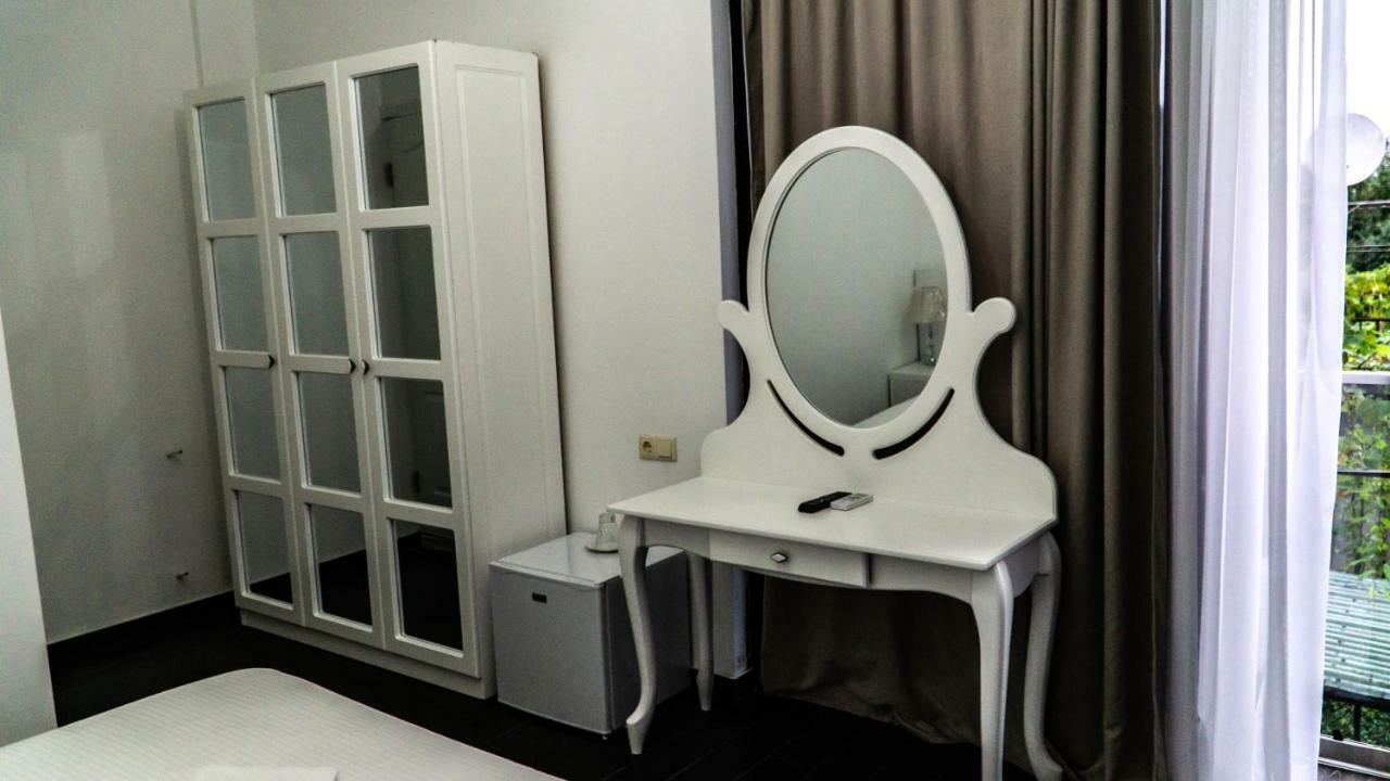 New House Kobuleti Hotel Bagian luar foto