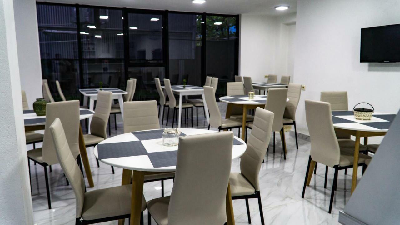 New House Kobuleti Hotel Bagian luar foto
