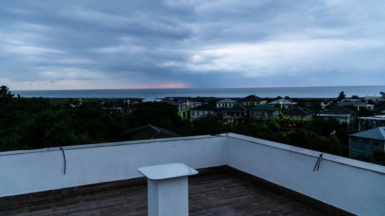 New House Kobuleti Hotel Bagian luar foto