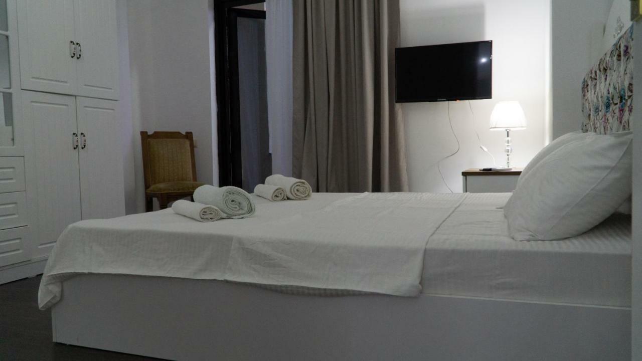New House Kobuleti Hotel Bagian luar foto