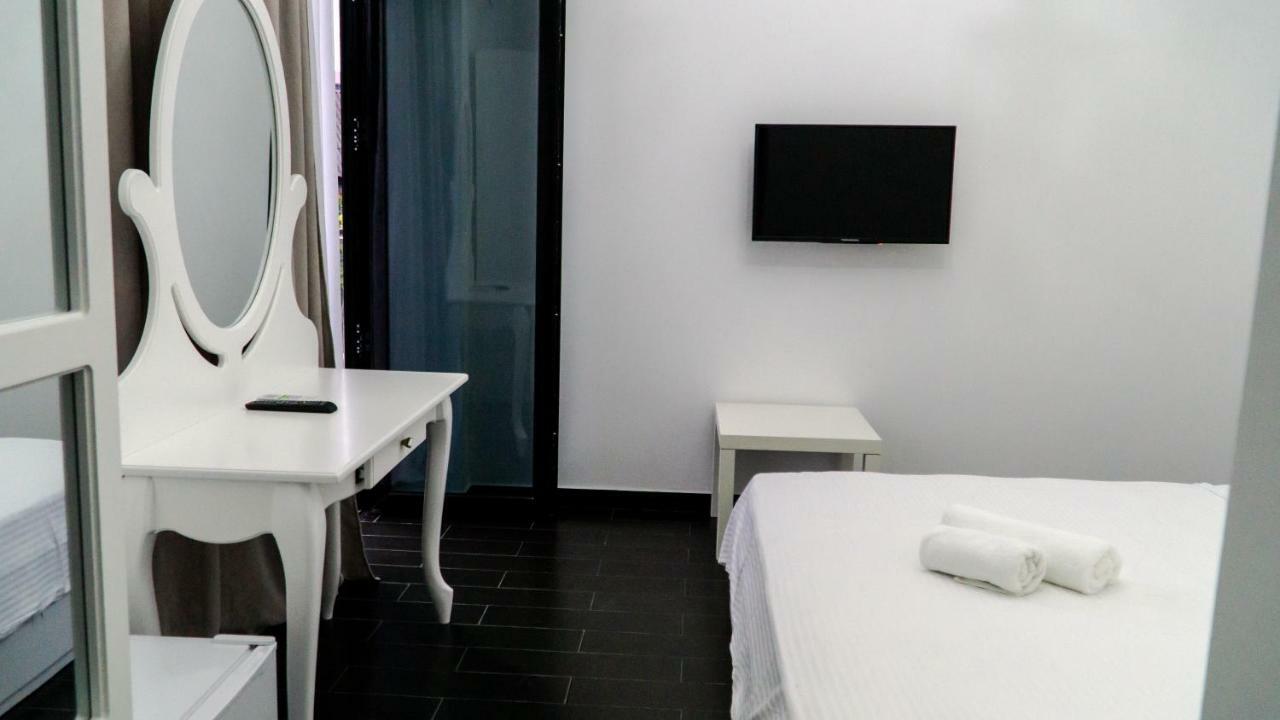 New House Kobuleti Hotel Bagian luar foto